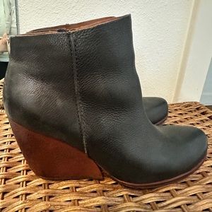 Black leather ankle boots. Size 9.5.